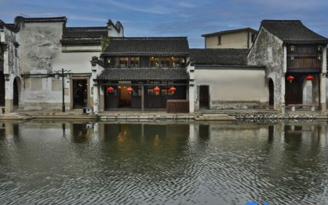 Yibaijian Designer Homestay in Nanxun.