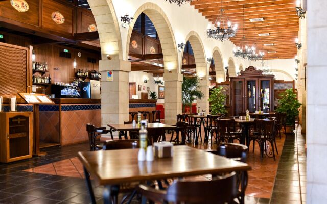 Hotel Alegria Bodega Real