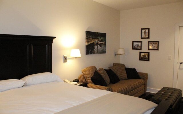 Bay Harbor Village Hotel
