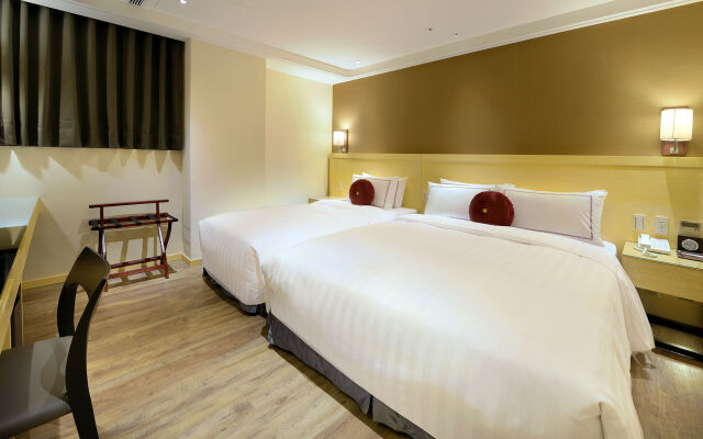 Shiny Ocean Hotel