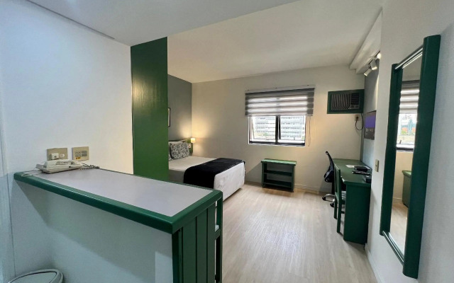 QI Intelligence Flat Ibirapuera próximo do metrô Moema UH1306