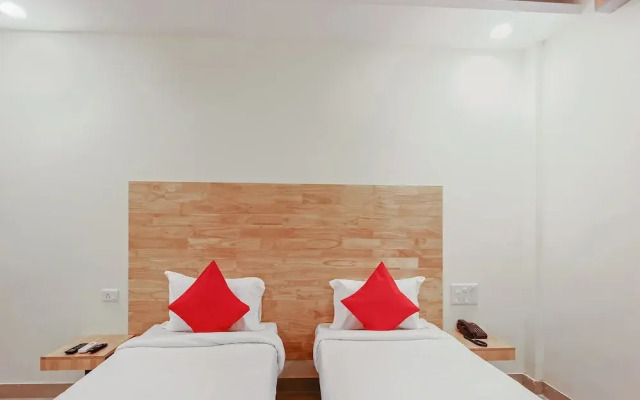 OYO Flagship 16073 Kothapet Ramoji