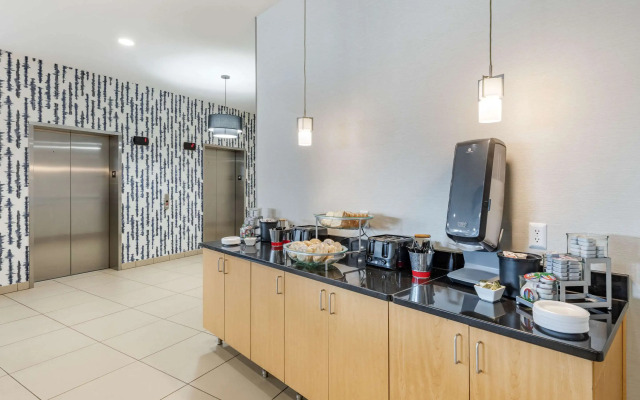 Cambria Hotel Minneapolis Maple Grove