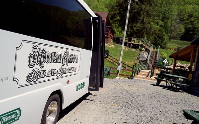 Mountain Harbour B&B and Hiker Hostel