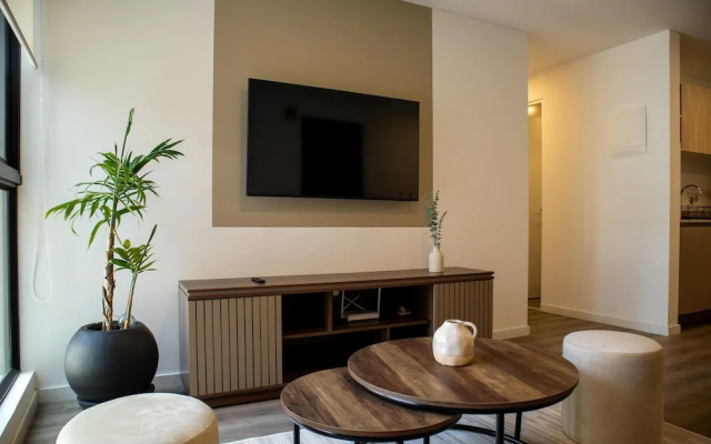 w Fantastic 2BR w Modern Deco in San Isidro