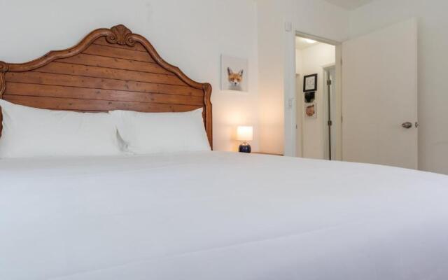 Designers Den Creative Space Garden and Parking