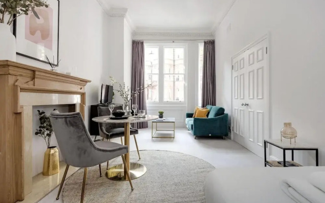 The Chelsea Studio Next to Sloane Square