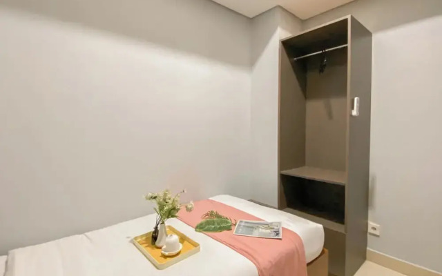 Simply Look And Best Deal 2BR at Pollux Chadstone Apartment