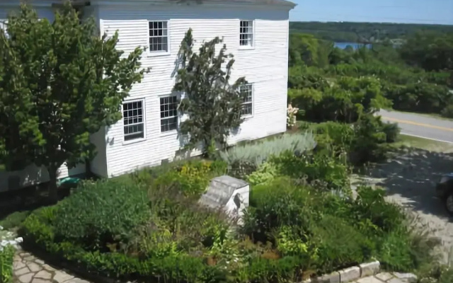 Cobblestone Farm - Six Bedroom Home