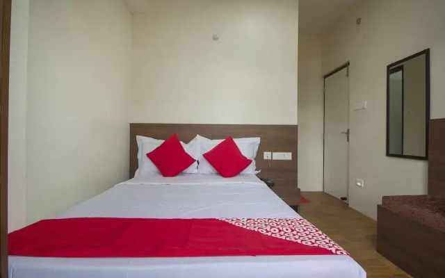 Rising Inn by OYO Rooms