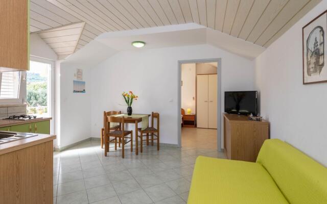 Ora  - Apartments with Pool - A4(2+1)