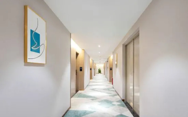 Poltton International Hotel (Huizhou University of economics)