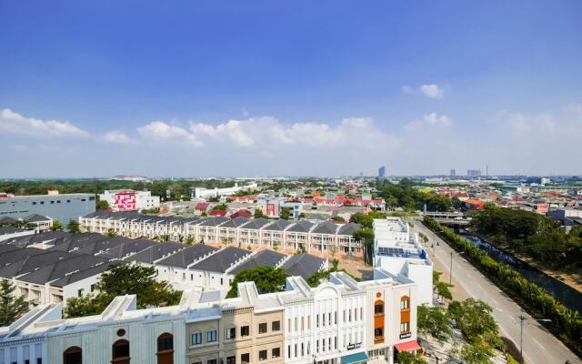 Cozy 1Br Apartment With Workspace At Mustika Golf Residence