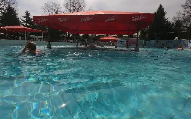 Vízparti Apartmanház