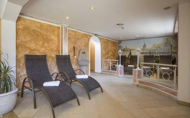 Hotel Alpina