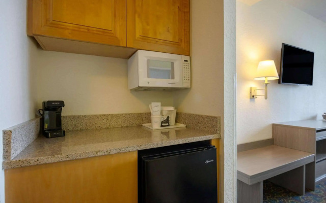 Travelodge by Wyndham Outer Banks/Kill Devil Hills