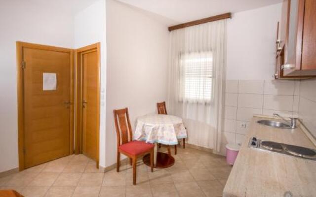 Apartmani I Sobe Marija