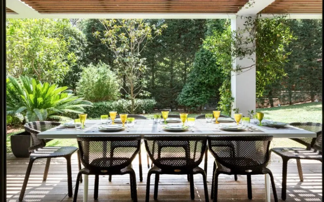 Villa Lillium With Pool & Garden