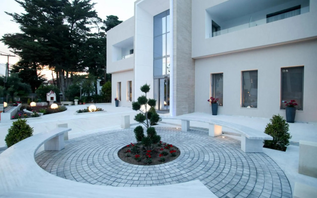 Naias Beach Hotel