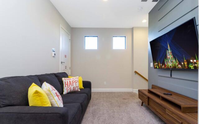 Breathtaking Home Private Hot Tub