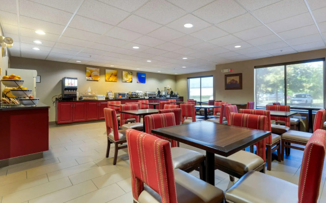 Comfort Inn & Suites Cambridge