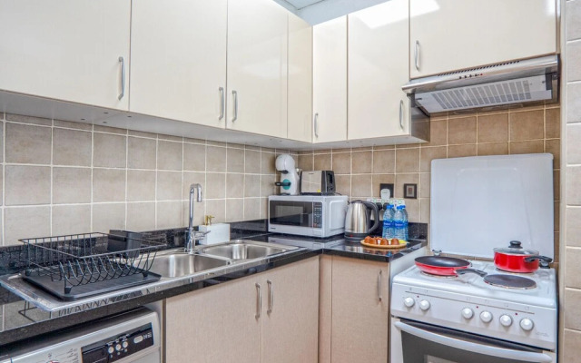 Easygo-upgraded 1bdr Polo Residence