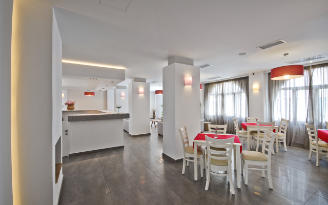 Xenia Hotel