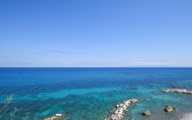 Stunning Apartment in Briatico With Wifi and 2 Bedrooms