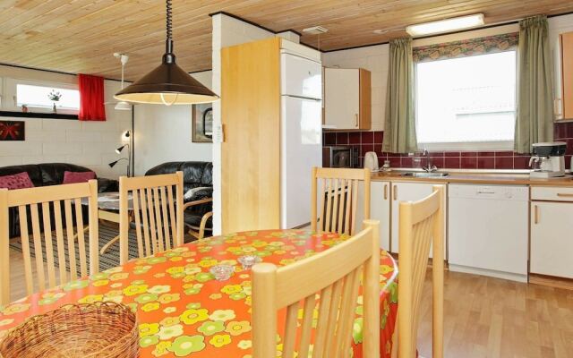 Cosy Holiday Home in Ulfborg Near Beach