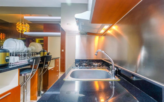 Modern 2BR Apartment for 4 Pax at Springlake Summarecon