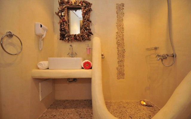 Villa Isabella Studios & Suites