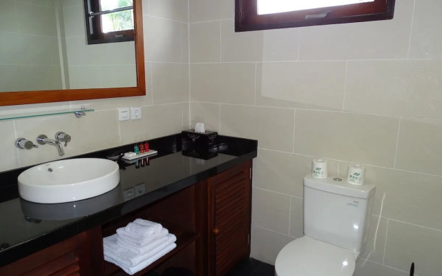 Bale Solah Lombok Holiday Resort