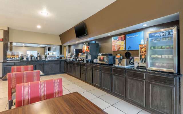 Comfort Inn Warren I-69