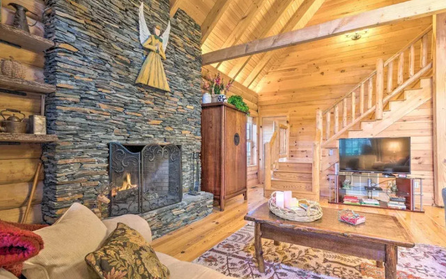 Wraparound Deck: Linville Mountain Cabin