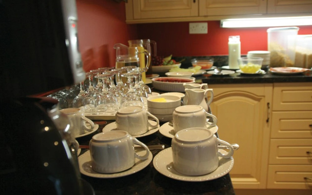 Highclere Hotel