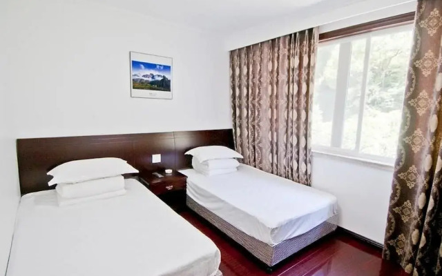 e Home Hotel