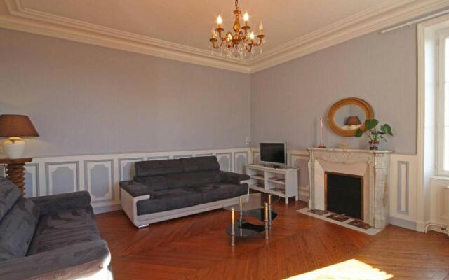 Gîte Neuvy-au-Houlme, 5 pièces, 9 personnes - FR-1-497-11