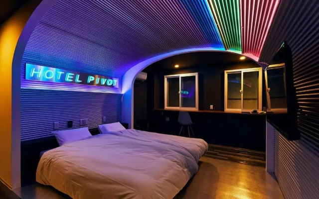 Hotel Pivot