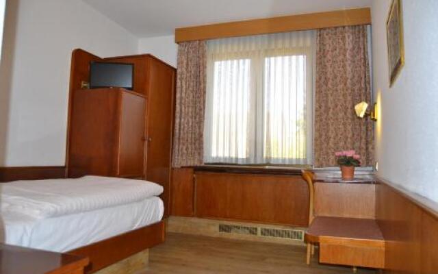 Top Hotel Garni