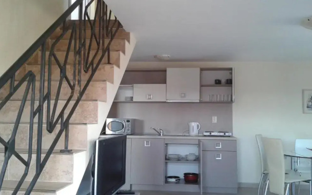 Summer Breeze Apartments