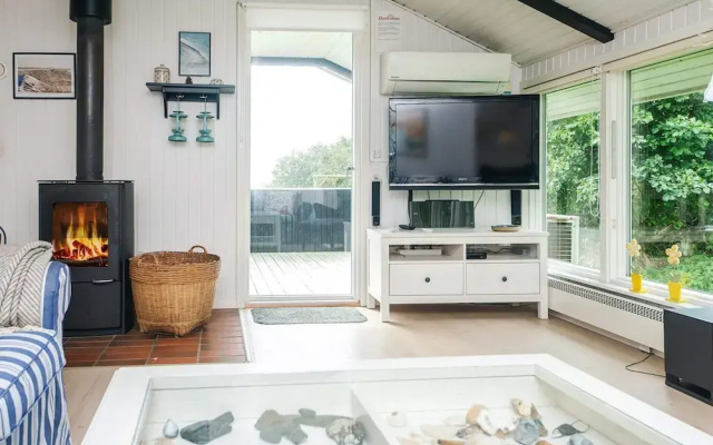 5 Person Holiday Home in Blavand-by Traum