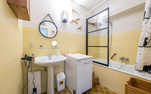 Apartment With Sea-view From Terrace