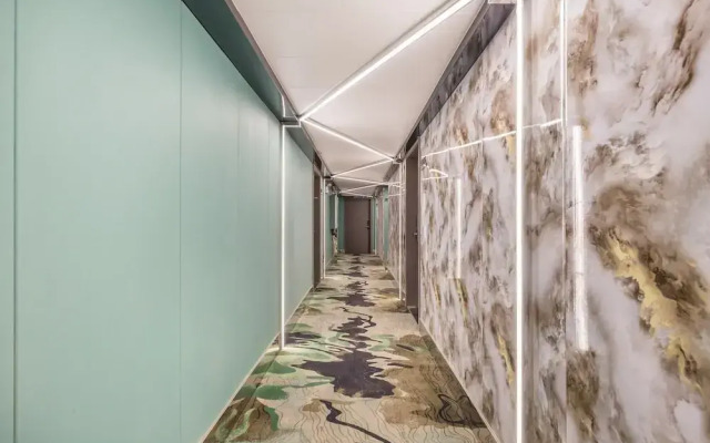 DequanHotel ShifoyingSubwayStationBranch