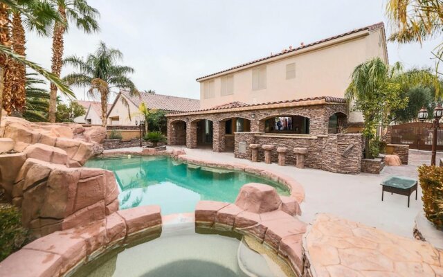 Luxury Estate 4bdrm Pool Spa Oasis Pets Welcome