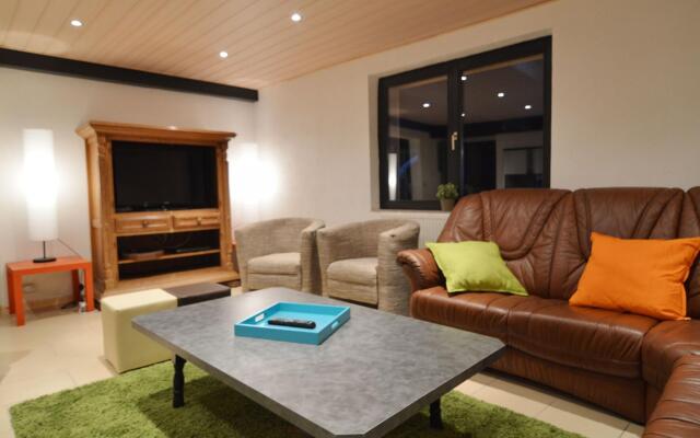 Modern Holiday Home in Sourbrodt with Private Pool