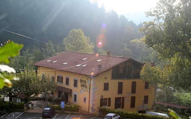 Hotel Rural Bereau