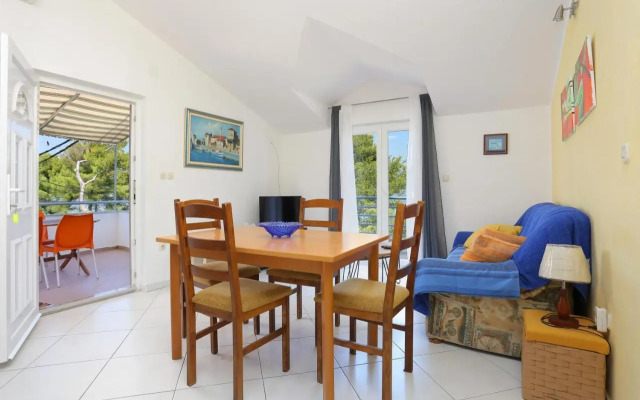 Apartments by the sea Arbanija, Ciovo - 4320