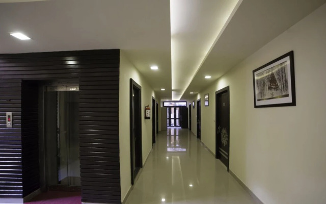 Royal Rosette Lake View Boutique Hotel