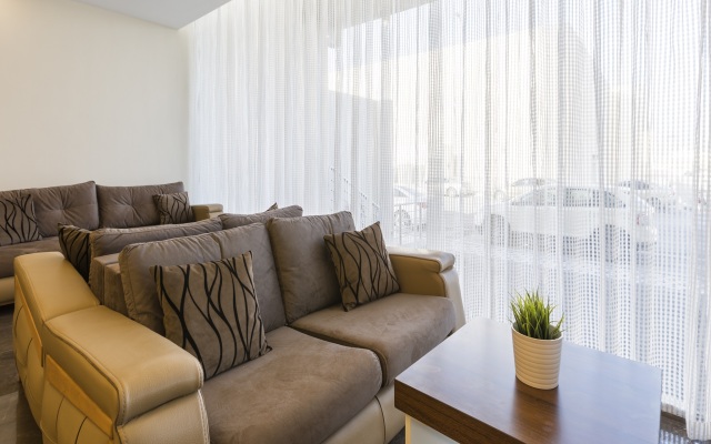 Madeira Hotel and Suites