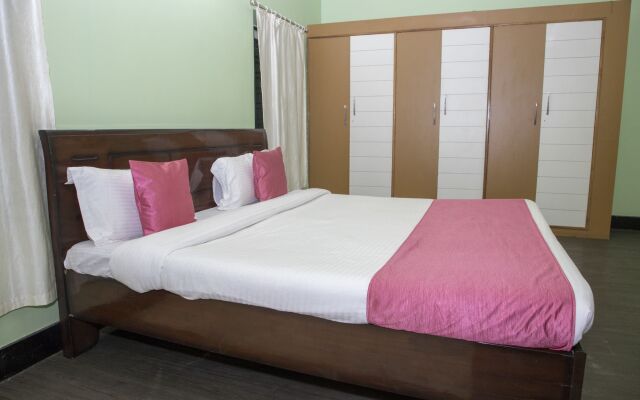 Hotel White House Inn By OYO Rooms